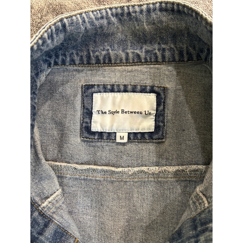 The Style Between Us Womens Medium Blue Denim Trucker Jacket Size M - Picture 7 of 9